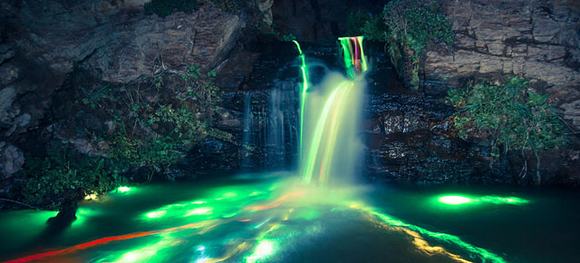 Nhà “đẹp từng centimet” với tiểu cảnh tường nước